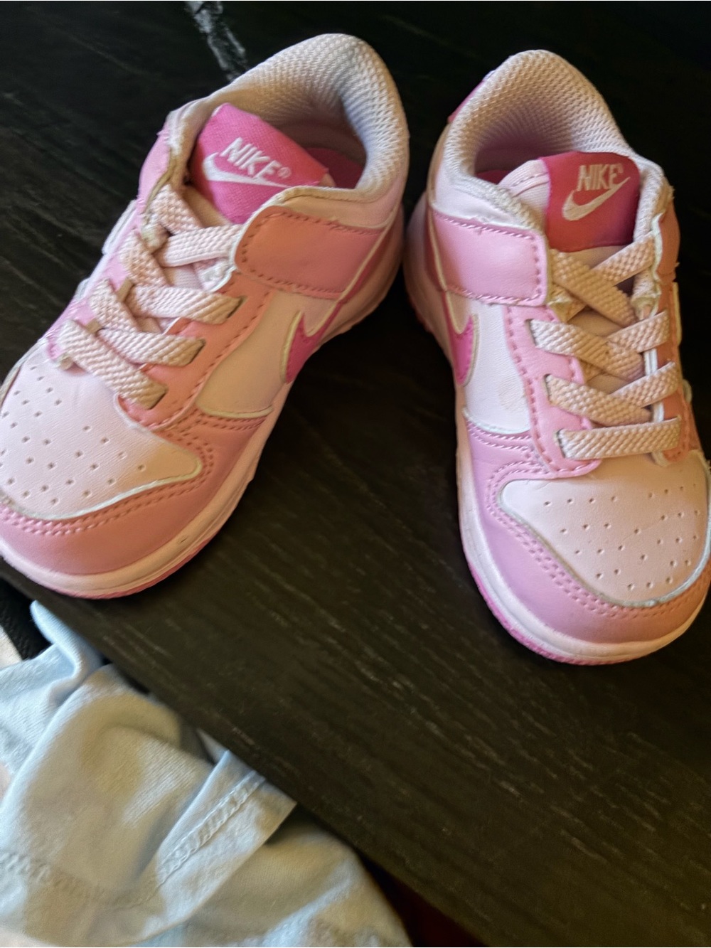 Nike Girls Pink and White Low-Top Sneakers